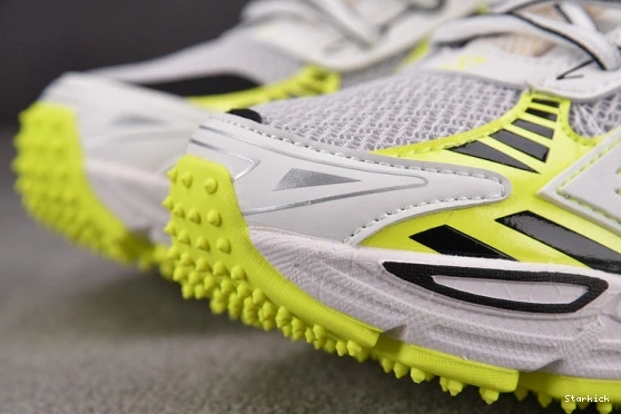 Be Right Back OFF-WHITE 0121